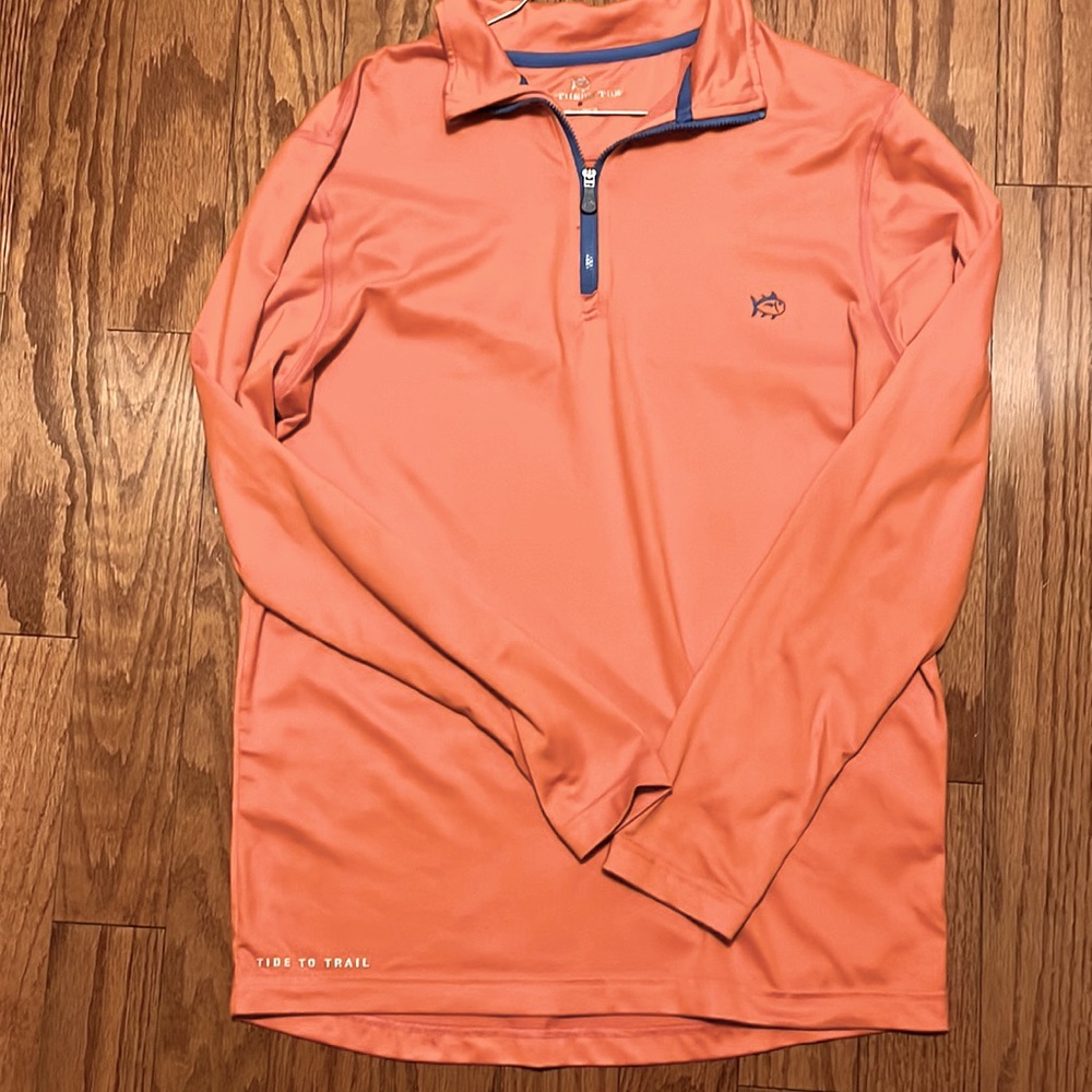 Vineyard vine quarter zip pullover . Tide to trail. Men's small worn once .